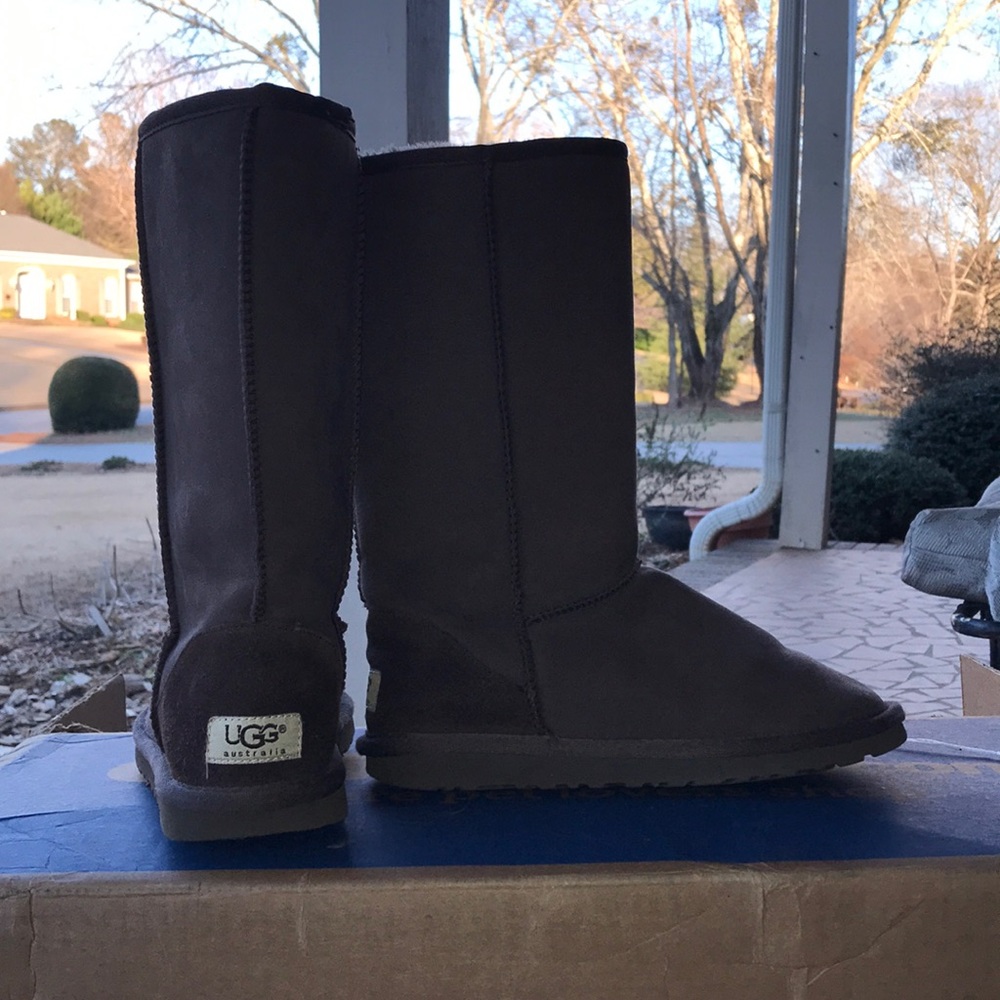 Tall dark brown uggs